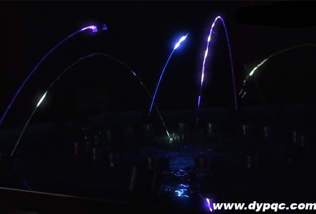 四川波光跳泉,波光跳泉,波光跳泉设备,波光跳泉设备厂家,波光喷头,德源喷泉 四川波光跳泉,波光跳泉,波光跳泉设备,波光跳泉设备厂家,波光喷头,德源喷泉