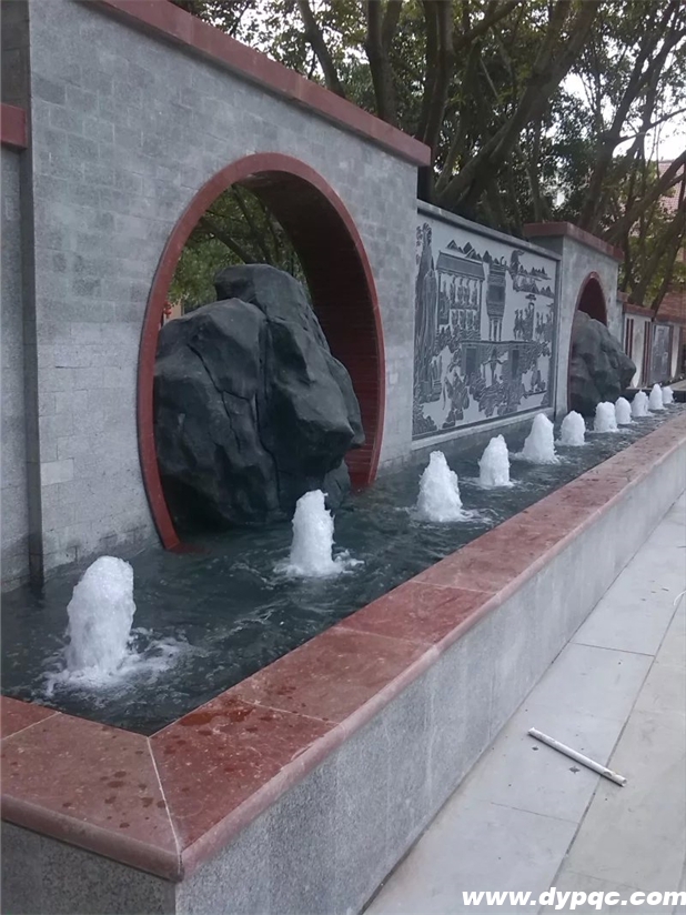 四川司法警官职业学院喷泉实景 四川司法警官职业学院喷泉实景