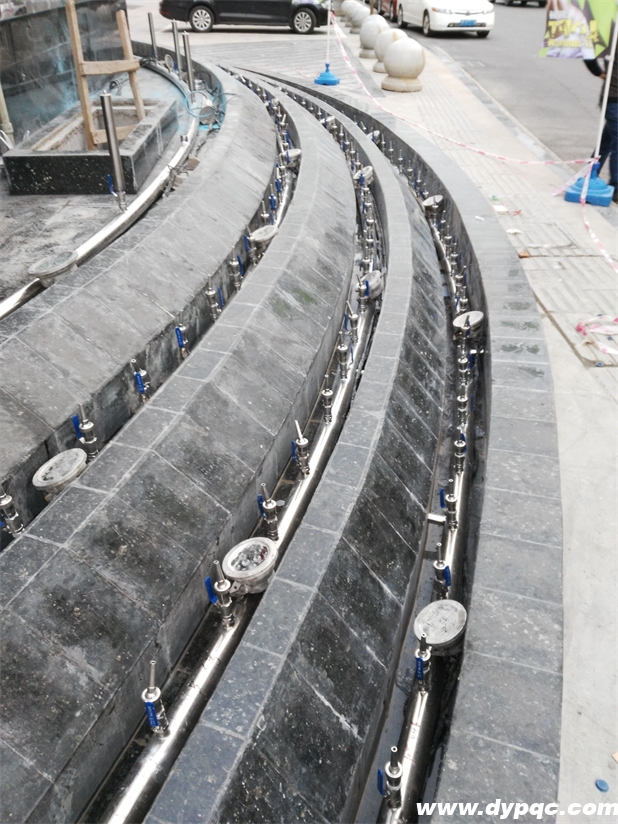 四川德阳云端柏悦酒店喷泉施工现场 四川德阳云端柏悦酒店喷泉施工现场