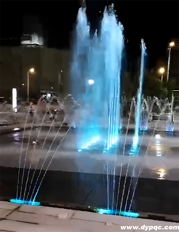 商业街旱式音乐喷泉夜间实拍
