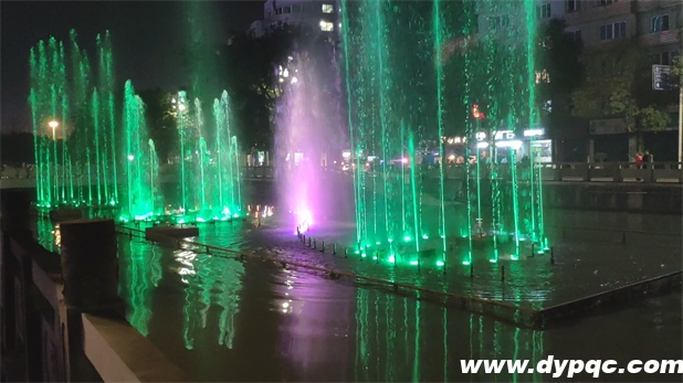 珙县僰都桥音乐喷泉夜间实景