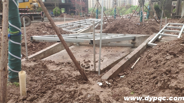 重庆荣昌学府康城入口水景施工现场