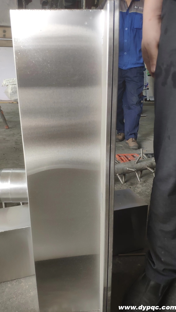 数控切割1.5mm出水口不锈钢水箱