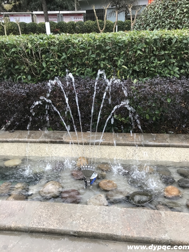 珙县政府广场凤尾喷头效果实拍 珙县政府广场凤尾喷头效果实拍