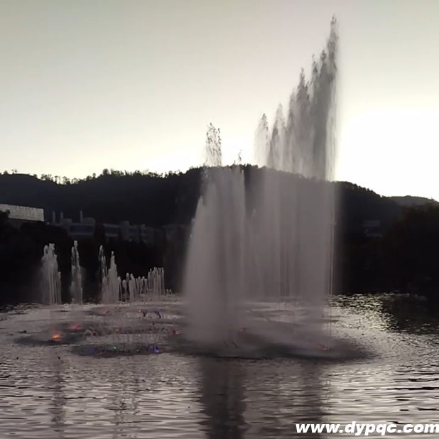易门龙泉文化广场喷泉调试效果 易门龙泉文化广场喷泉调试效果