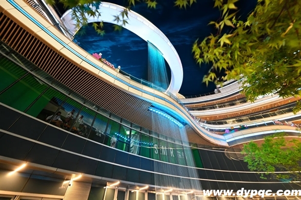 上海曹路招商花园拉线水帘现场实拍(1F视角) 上海曹路招商花园拉线水帘现场实拍(1F视角)