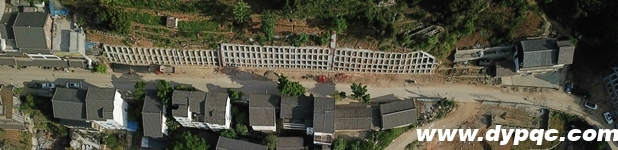 巫山南陵西入口护坡施工前鸟瞰图 巫山南陵西入口护坡施工前鸟瞰图