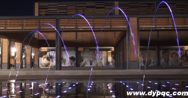 波光跳泉跳跃瞬间实拍 波光跳泉跳跃瞬间实拍