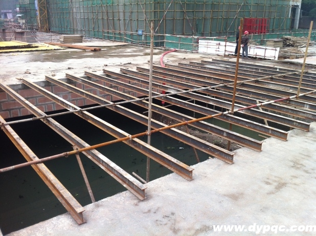 布拉格广场音乐喷泉施工现场 布拉格广场音乐喷泉施工现场