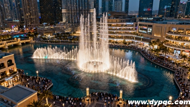 城市地标级音乐喷泉表演吸引大量人流量 城市地标级音乐喷泉表演吸引大量人流量