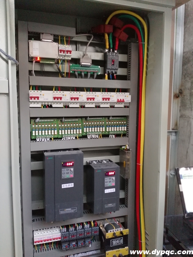 西充鹭岛财富天街喷泉配电柜 西充鹭岛财富天街喷泉配电柜