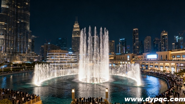 音乐喷泉与繁荣的商业区 音乐喷泉与繁荣的商业区